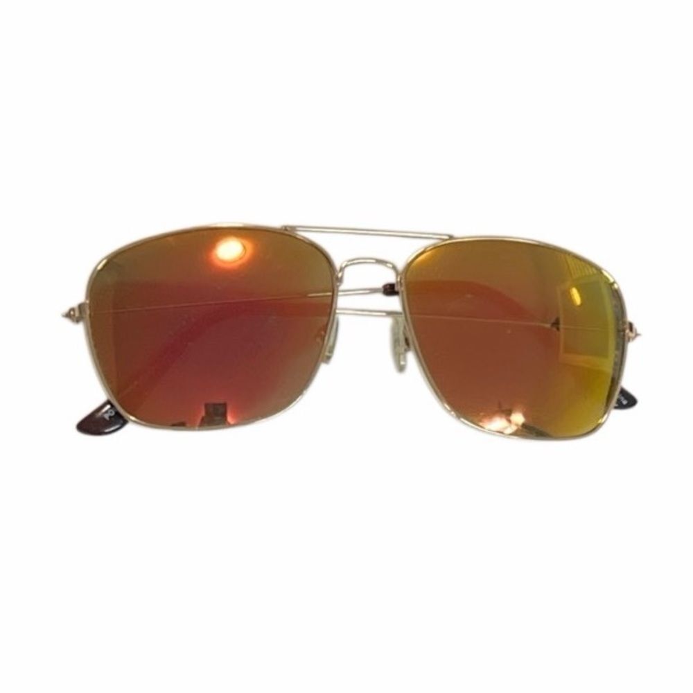 Stylish Gold Sunglasses with Orange Lenses